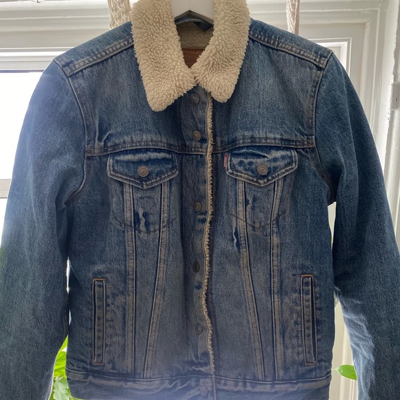 Levi’s denim trucker jacket with Sherpa lining - Picture 3 of 4